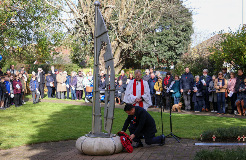 Local MP Alan Mak takes part in Armistice Day Act of Remembrance in Emsworth