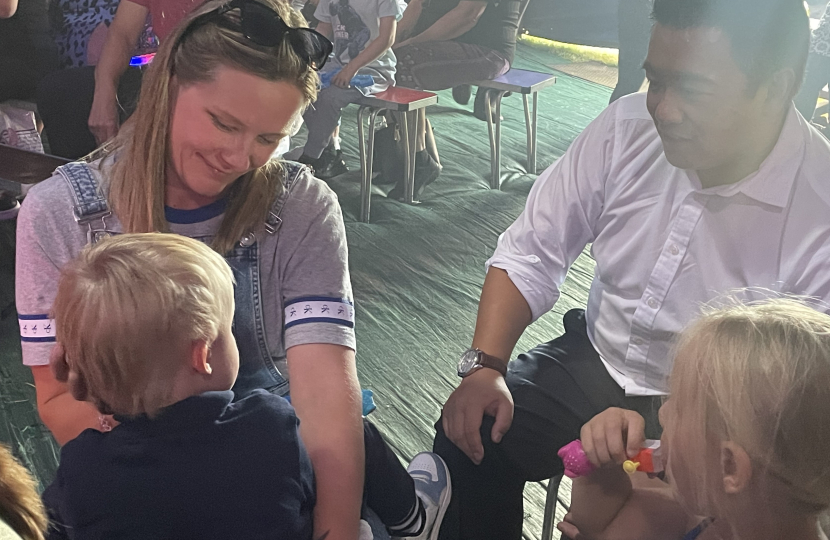  Local MP Alan Mak visits Park Community School in Leigh Park to welcome £314,000 children’s summer holiday clubs funding across the Havant area