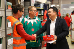 Local MP Alan Mak visits Royal Mail's Havant Delivery Office to thank staff 