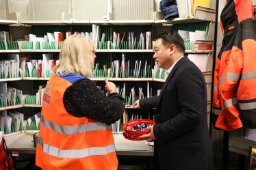 Local MP Alan Mak visits Royal Mail's Hayling Island Delivery Office to thank staff 