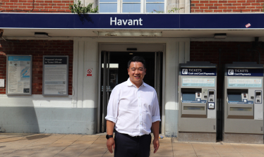  Local MP Alan Mak welcomes successful campaign to keep Havant Constituency railway station ticket offices open