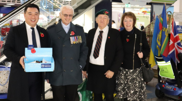 Local MP Alan Mak joins Havant Royal British Legion volunteers for Poppy Appeal fundraising